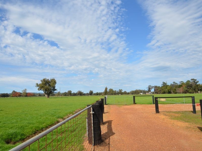 343 Herbert Road, Harvey WA 6220