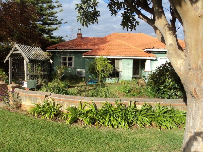 23 Buckby Road, Harvey WA 6220