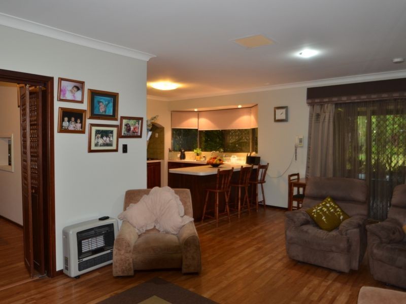 37 Hinge Road, Harvey WA 6220