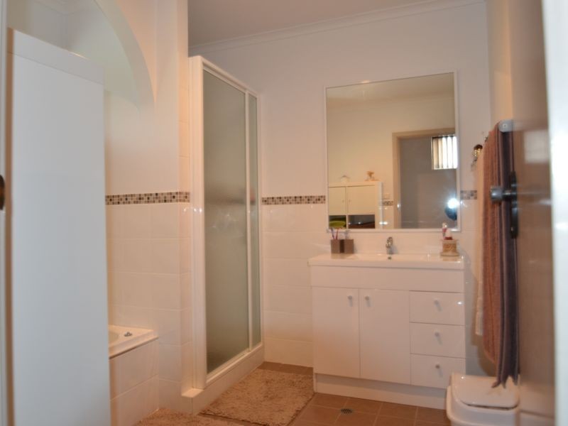 37 Hinge Road, Harvey WA 6220