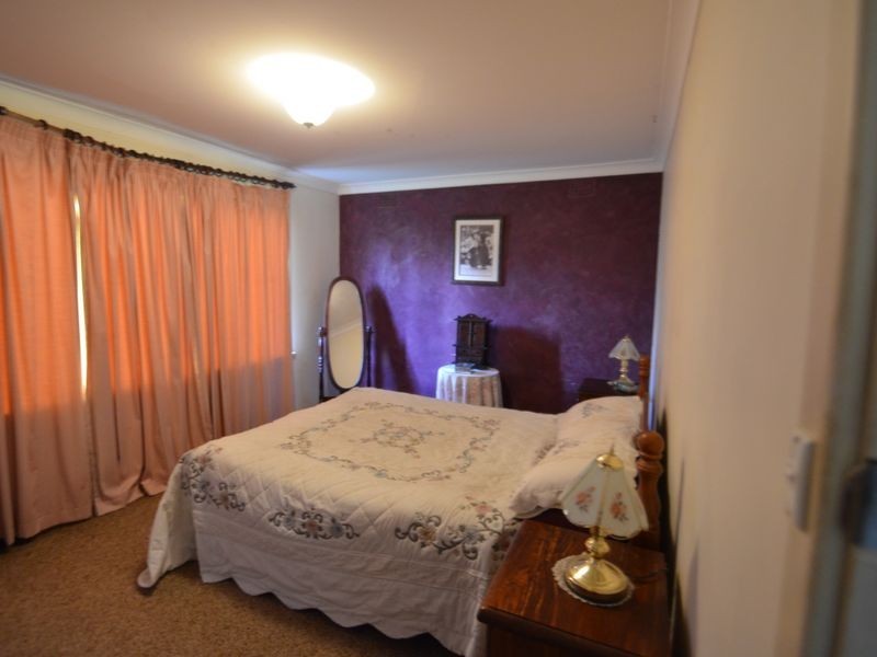 4 Galvin Street, Harvey WA 6220