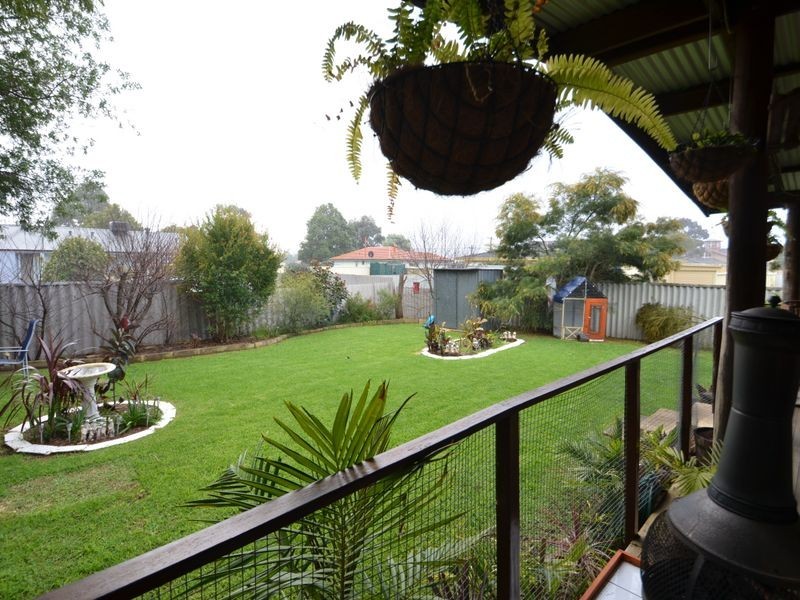 4 Galvin Street, Harvey WA 6220