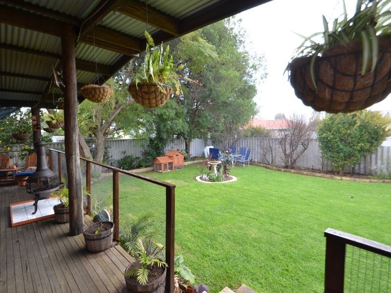 4 Galvin Street, Harvey WA 6220