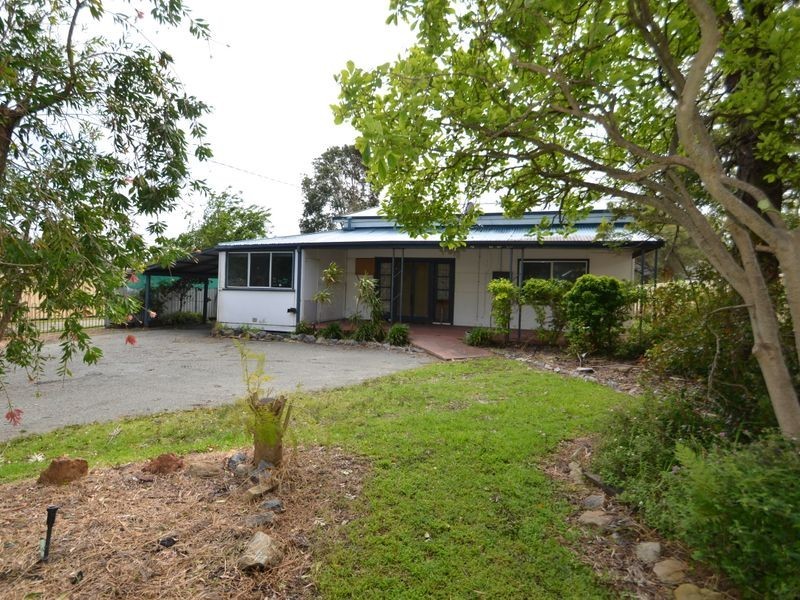 16 Uduc Road, Harvey WA 6220