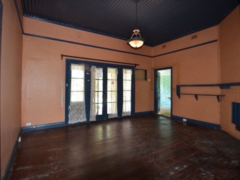16 Uduc Road, Harvey WA 6220
