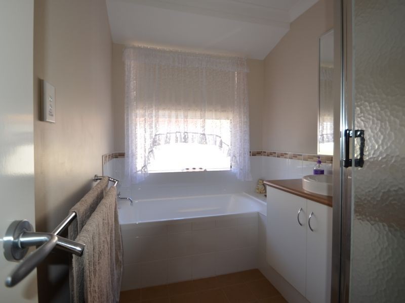 81 Fryer Road, Harvey WA 6220