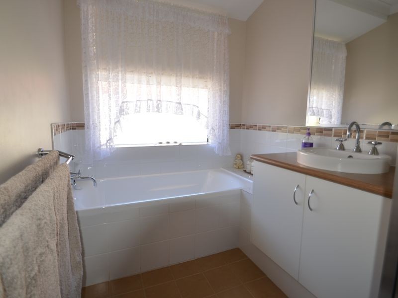 81 Fryer Road, Harvey WA 6220