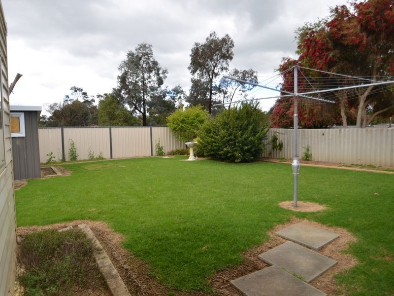 2 Lyons Way, Harvey WA 6220