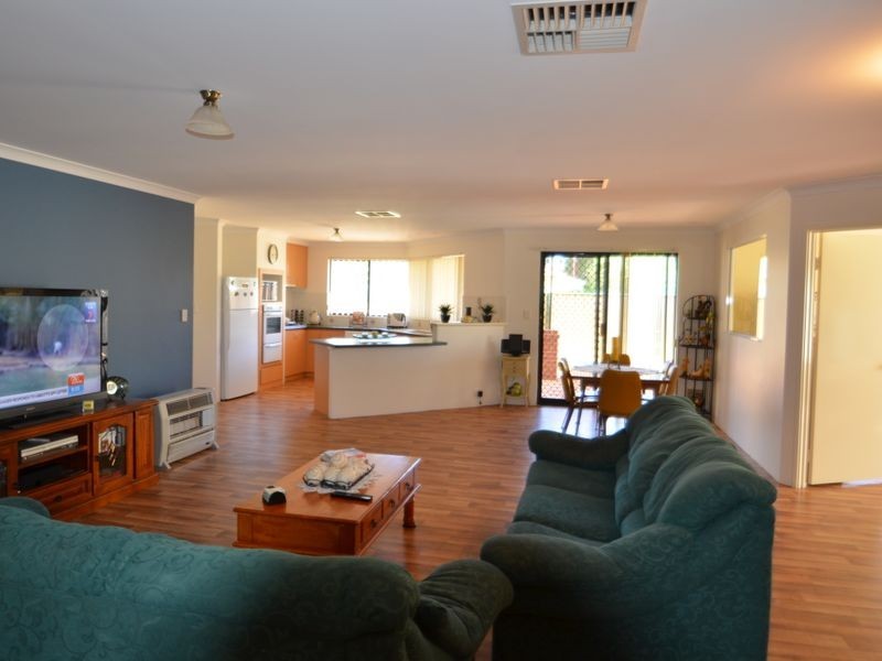 11 Anthony Street, Harvey WA 6220