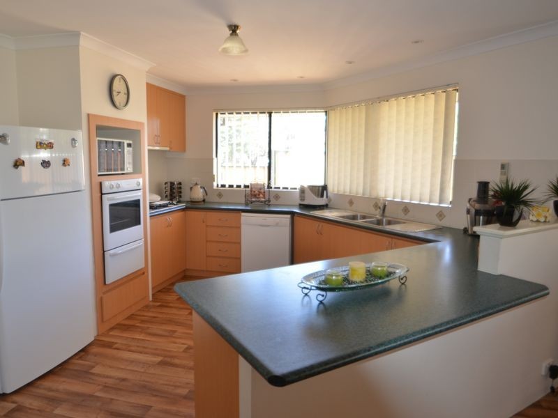 11 Anthony Street, Harvey WA 6220