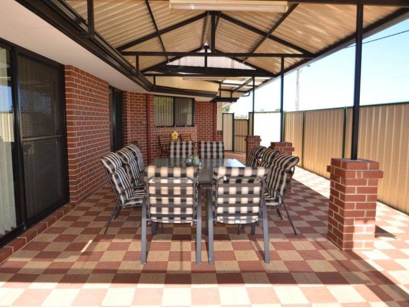 11 Anthony Street, Harvey WA 6220