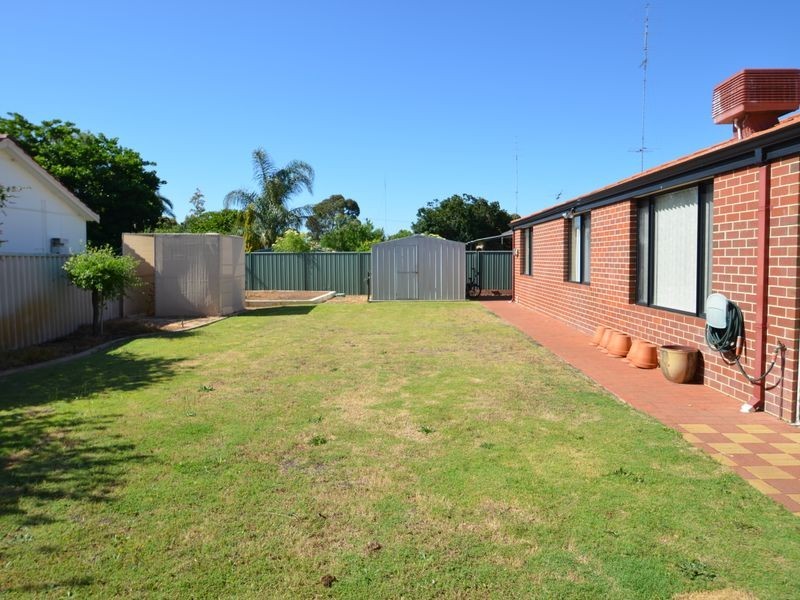 11 Anthony Street, Harvey WA 6220