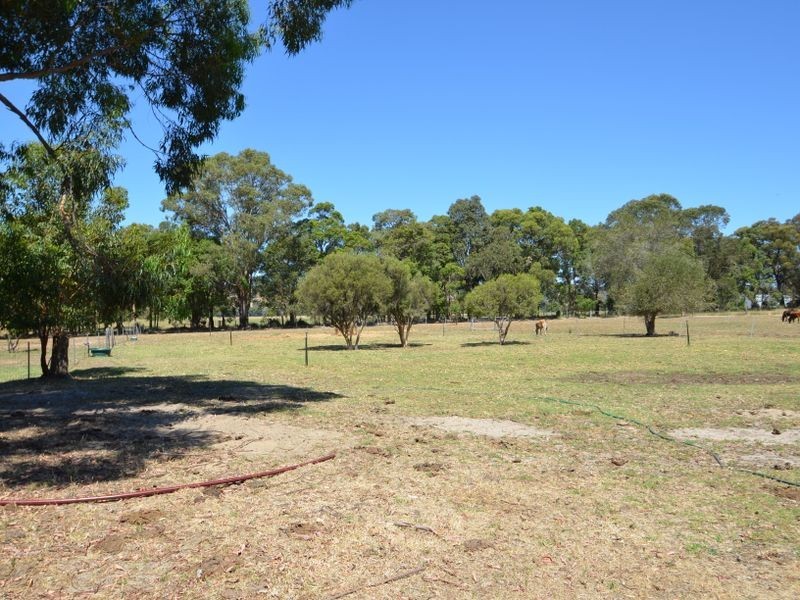 7 Cook Street, Cookernup WA 6220