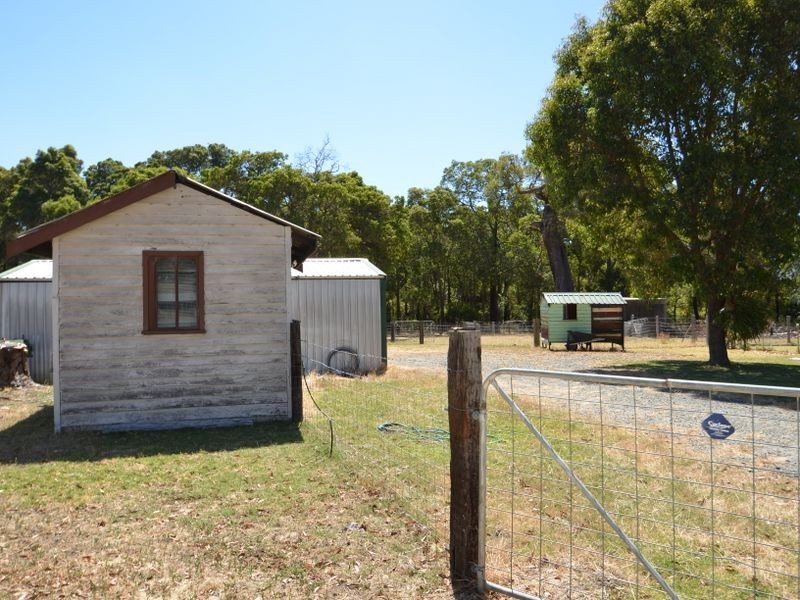 7 Cook Street, Cookernup WA 6220