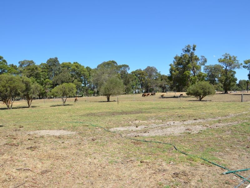 7 Cook Street, Cookernup WA 6220