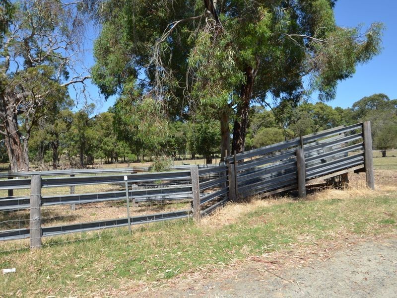 7 Cook Street, Cookernup WA 6220