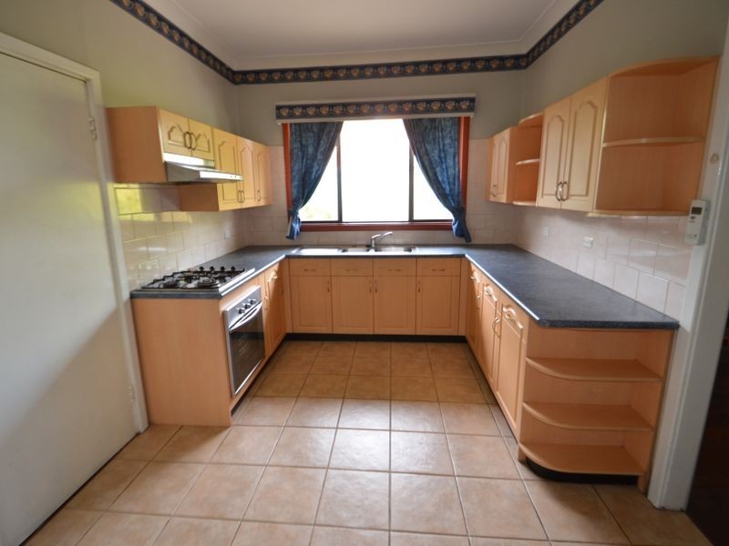 4 Kennedy Street, Harvey WA 6220