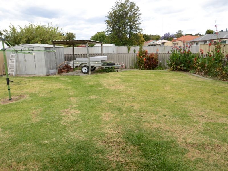 4 Kennedy Street, Harvey WA 6220