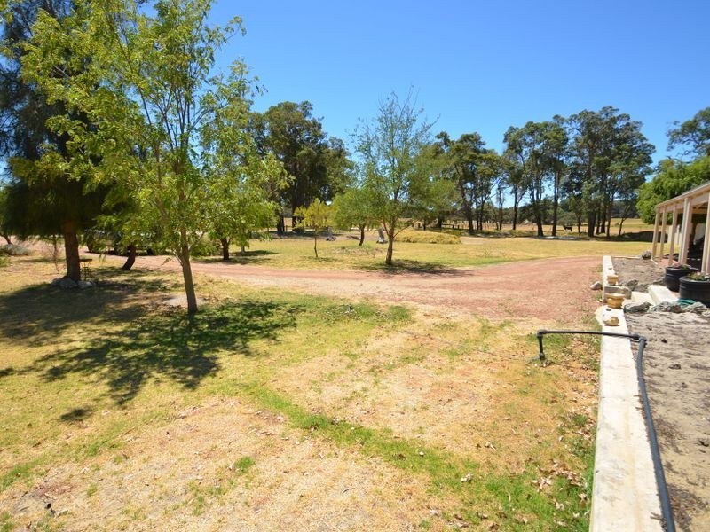 18 Smith Street, Cookernup WA 6220