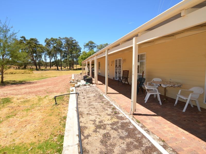 18 Smith Street, Cookernup WA 6220