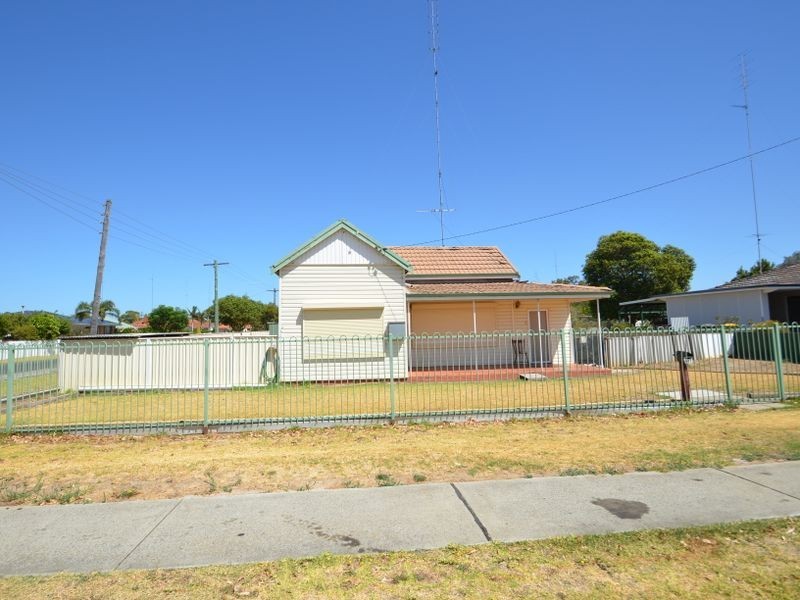 61 Young Street, Harvey WA 6220