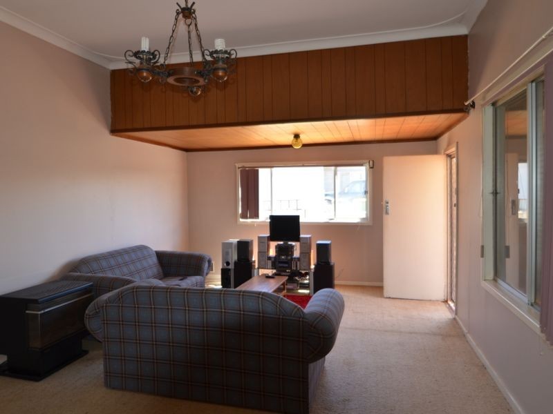 61 Young Street, Harvey WA 6220