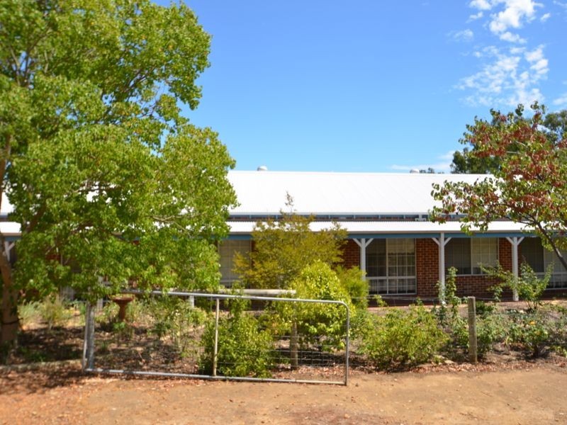 18 Ietto Way, Harvey WA 6220