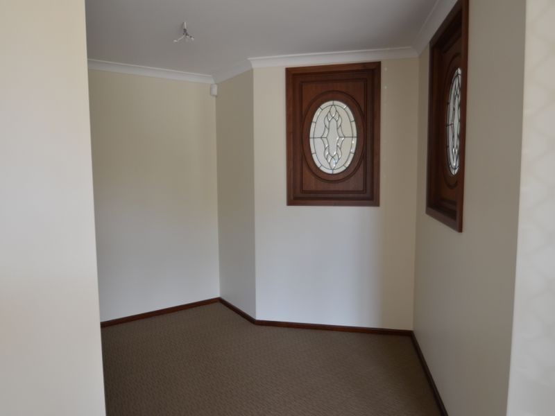 9 Barr Road, Carey Park WA 6230