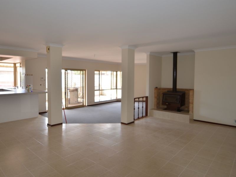 9 Barr Road, Carey Park WA 6230