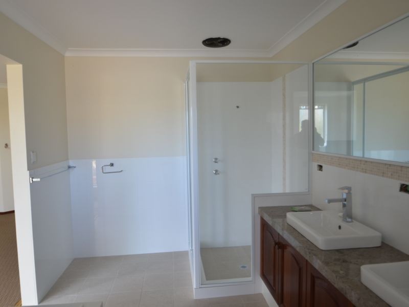 9 Barr Road, Carey Park WA 6230