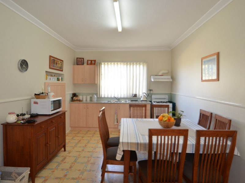 2 Fourth Street, Harvey WA 6220