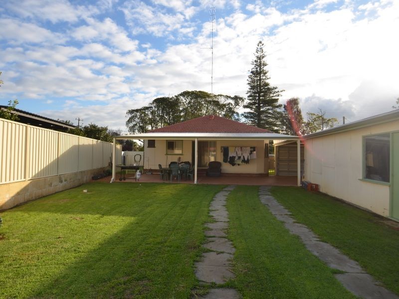 2 Fourth Street, Harvey WA 6220