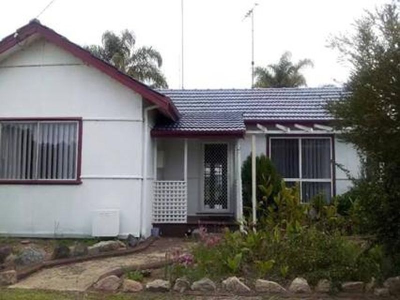 2 Merriedale Crescent, Harvey WA 6220