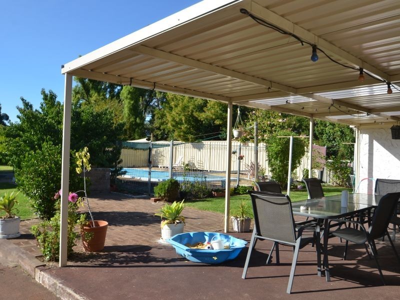 52 Third Street, Harvey WA 6220