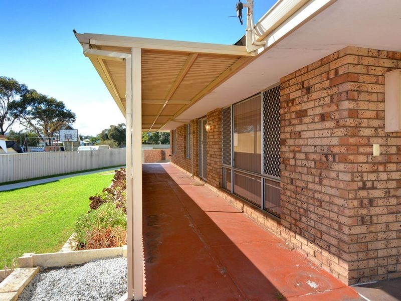 2 Funston Court, Harvey WA 6220