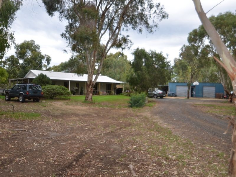 33 Darwin Street, Cookernup WA 6220