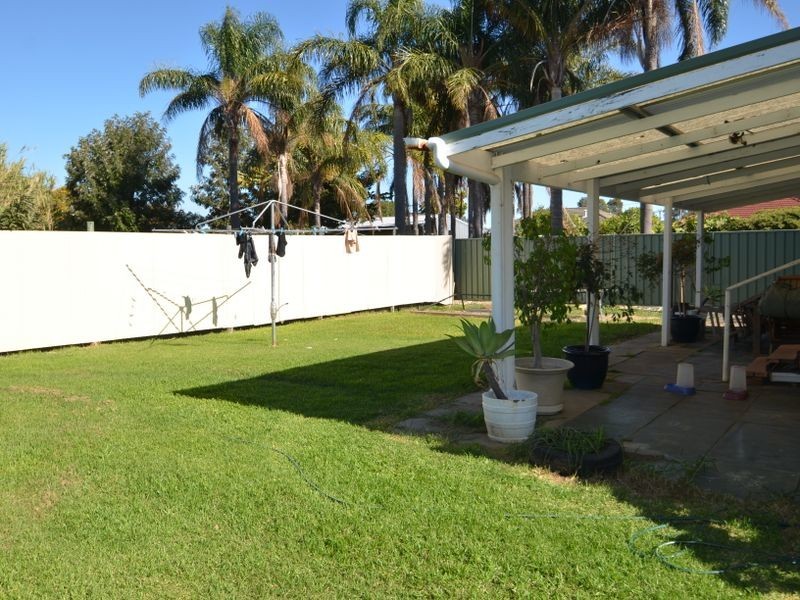 4 Merriedale Crescent, Harvey WA 6220