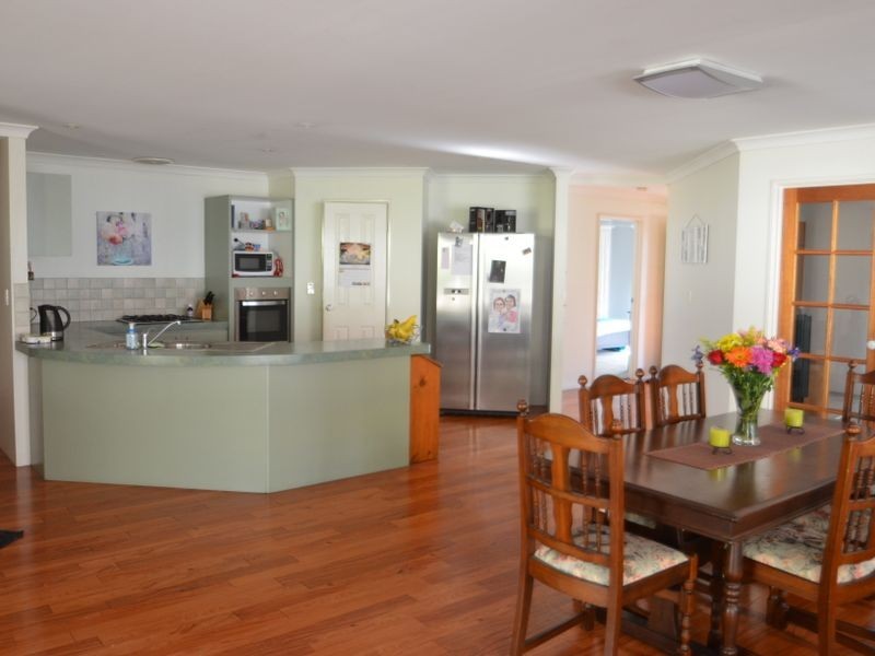 14 Butcherbird Road, Harvey WA 6220