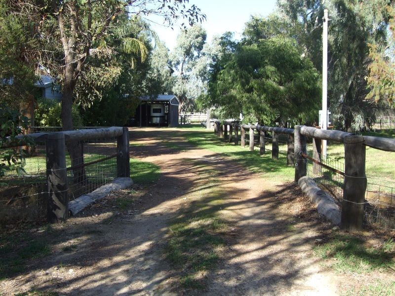 137 Hackett Street, Cookernup WA 6220