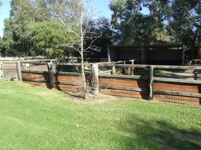137 Hackett Street, Cookernup WA 6220