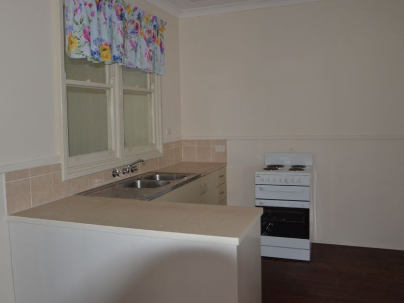 33 Peet Street, Harvey WA 6220