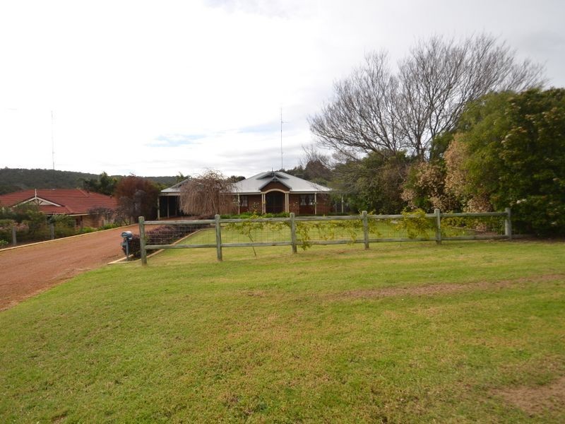 4 Jefferies Way, Harvey WA 6220