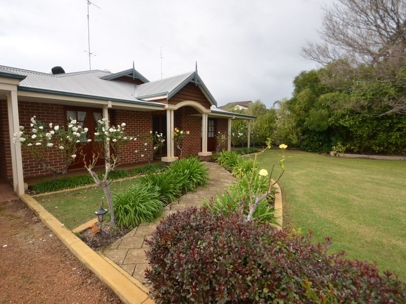 4 Jefferies Way, Harvey WA 6220