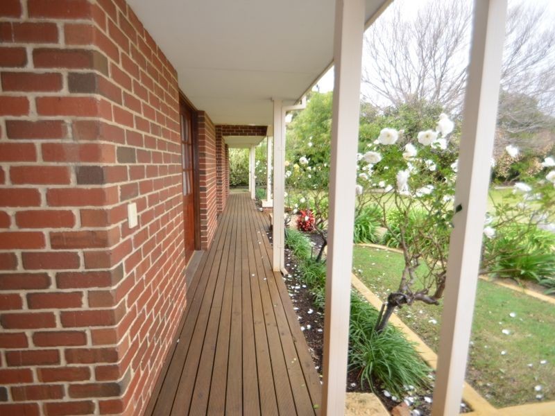 4 Jefferies Way, Harvey WA 6220