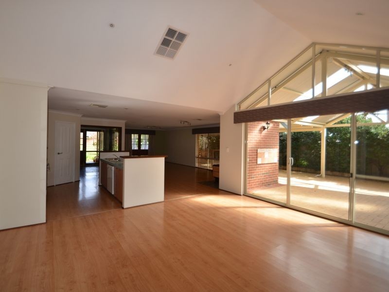 4 Jefferies Way, Harvey WA 6220