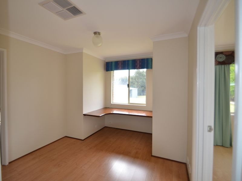 4 Jefferies Way, Harvey WA 6220