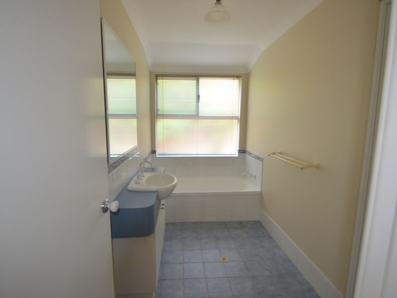 4 Jefferies Way, Harvey WA 6220