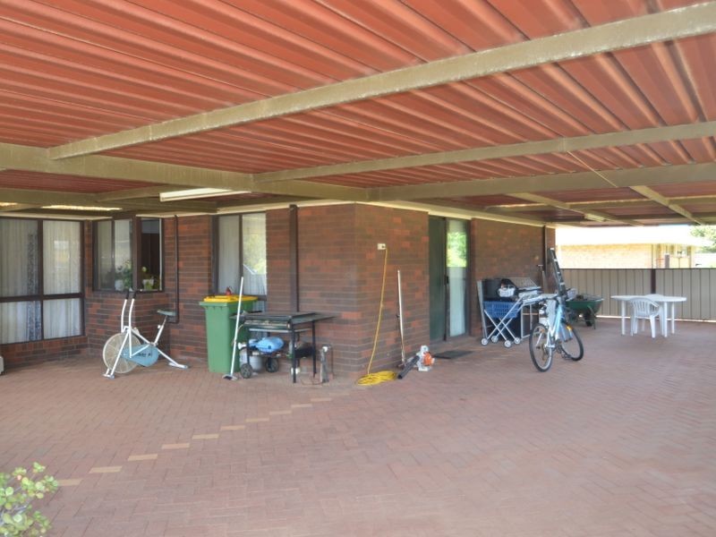 2 Cooks Way, Beela WA 6224