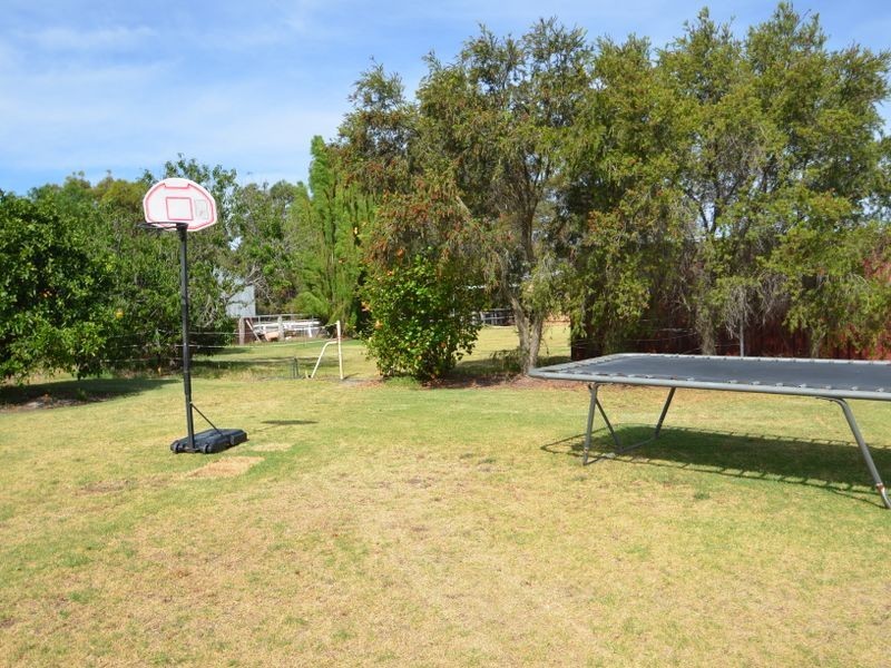 2 Cooks Way, Beela WA 6224