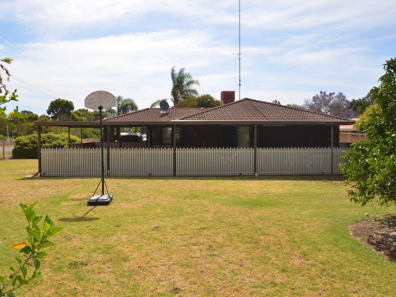 2 Cooks Way, Beela WA 6224